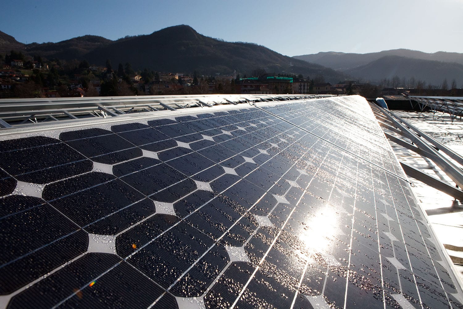 2 MW Photovoltaic Power plant is assembled on an industrial rooftop